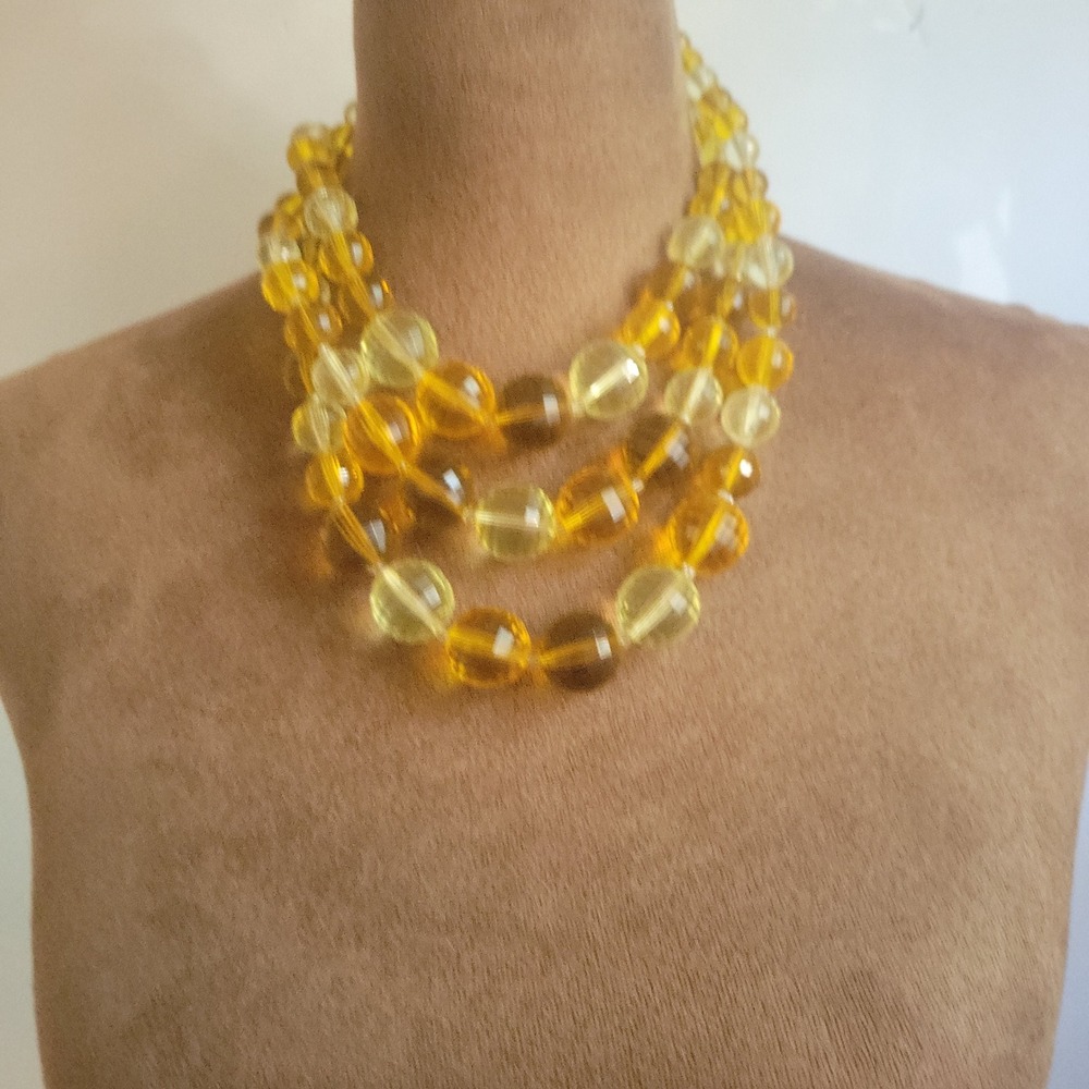 Vintage Yellow Amber Lucite Triple Strand Graduated Bead Necklace 16-19in Retro